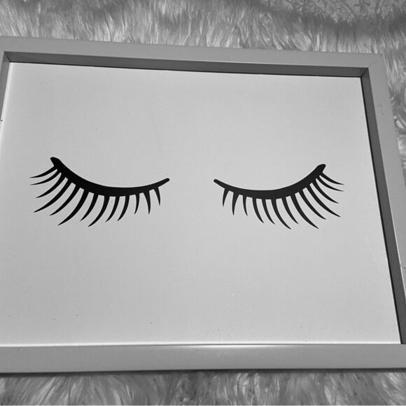Eyelashes Wall Decor Frame - Picture 8 of 10